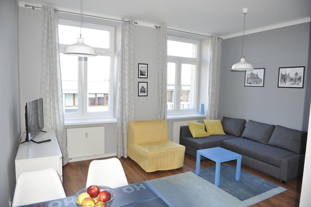 Apartament Feniks Stare